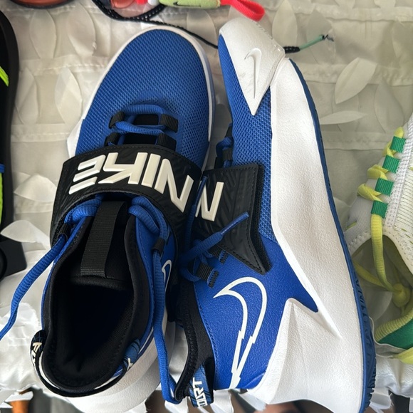 Nike 270 kids, nikes for boys dr martin boots size 13 for boys and size 9 women - Picture 3 of 16